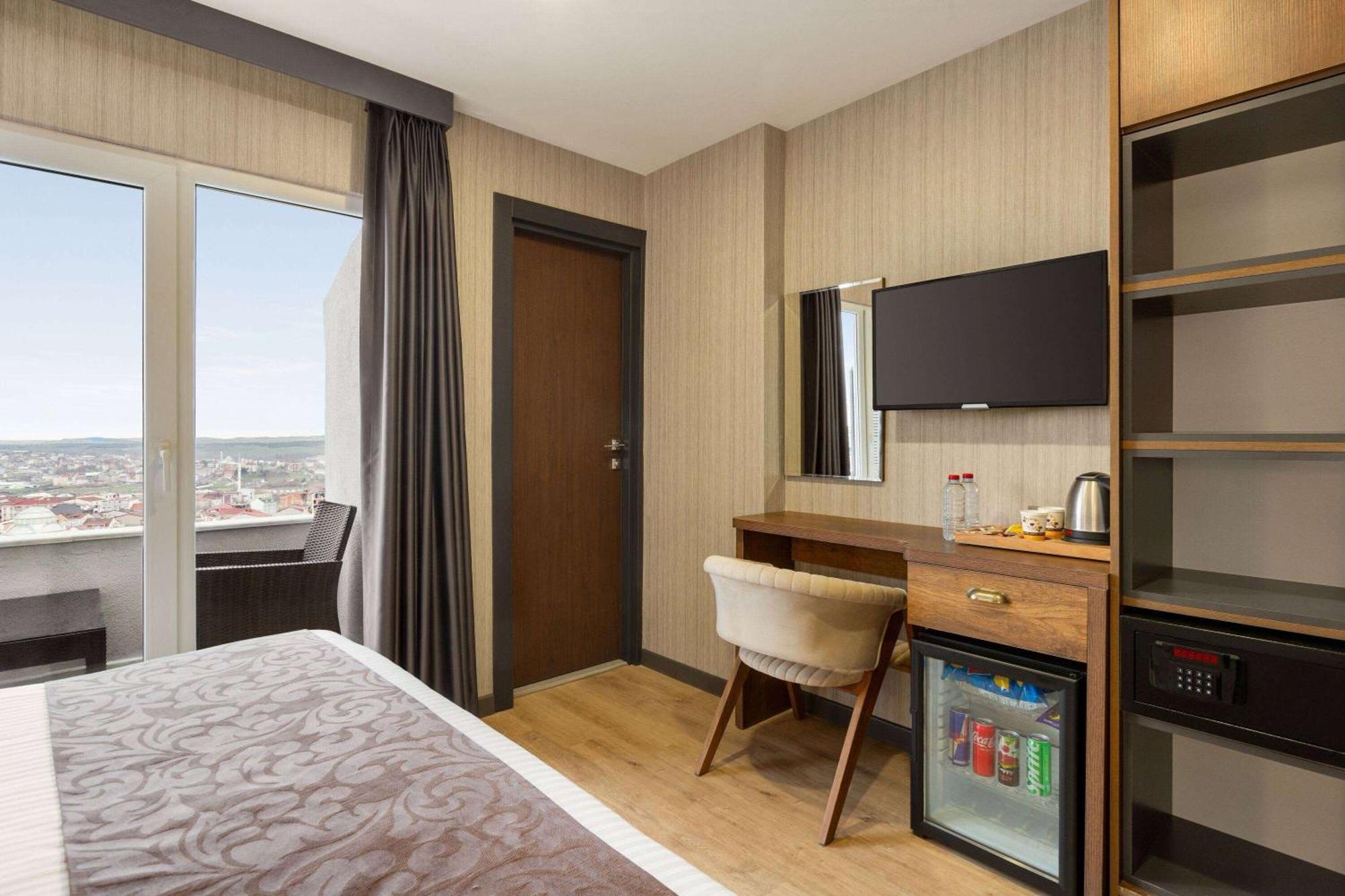 Trademark Collection By Wyndham Operla Airport Hotels Arnavutkoy Esterno foto